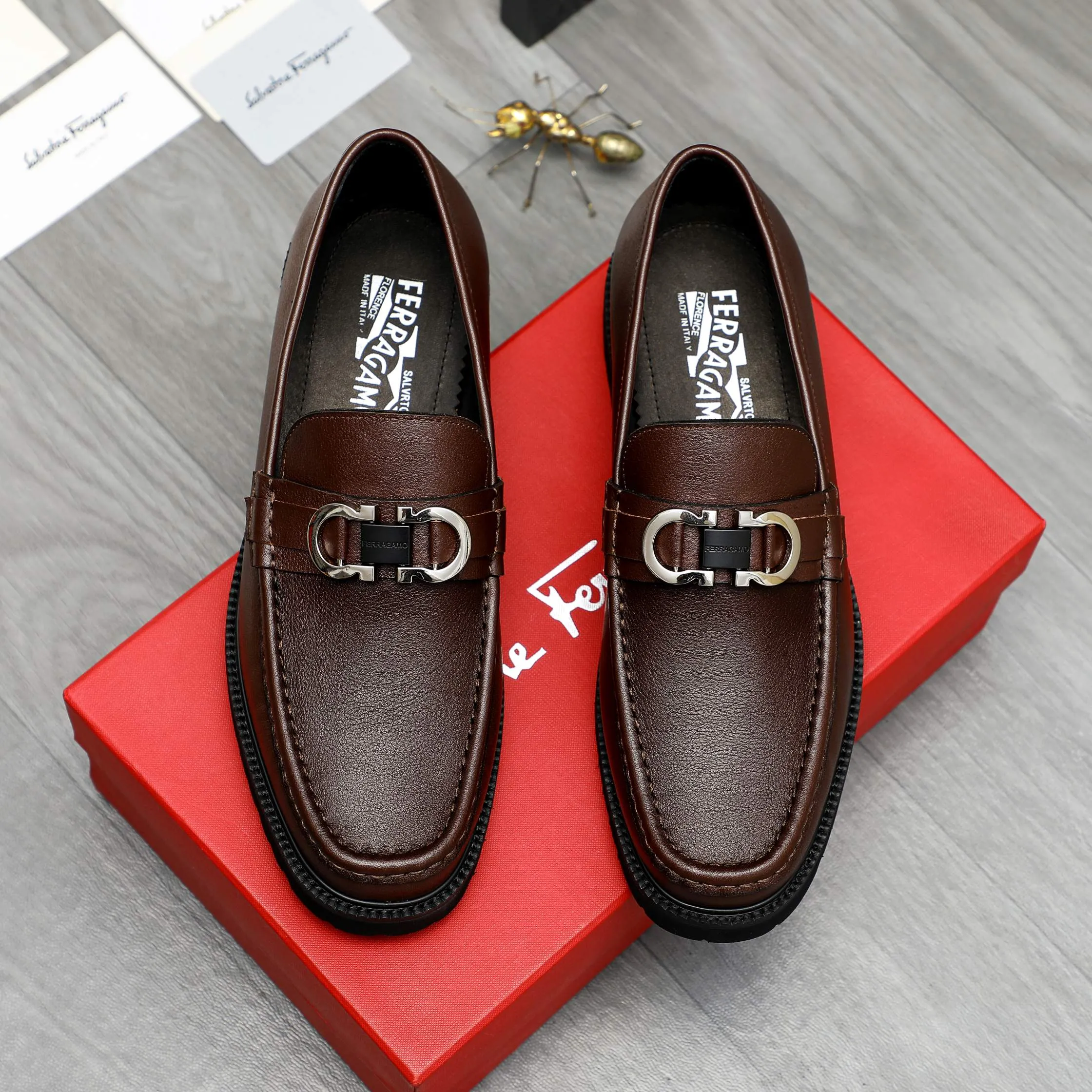 Men's shoes 💰540 Product trademark: Ferragamo "Ferragamo" business slip-on leather shoes Regular size: 38-44 (45.46 custom-made, non-refundable) Product materials: Selected high-quality cowhide upper, cowhide lining, original outsole